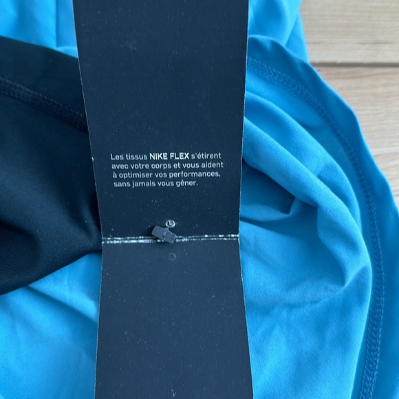 Nike women’s athletic shorts size large NWT - Picture 7 of 9